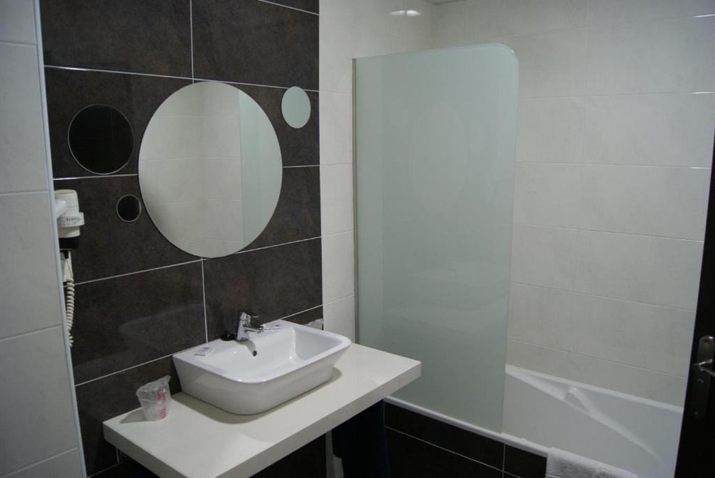 Hotel Dona Luisa San Luis de Sabinillas Room photo